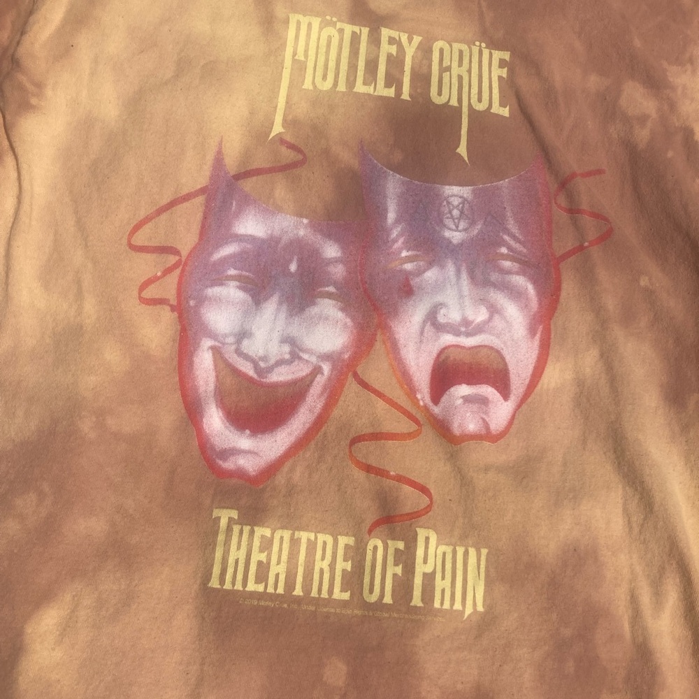 Motley Crue // Theater of Pain Mask T Shirt